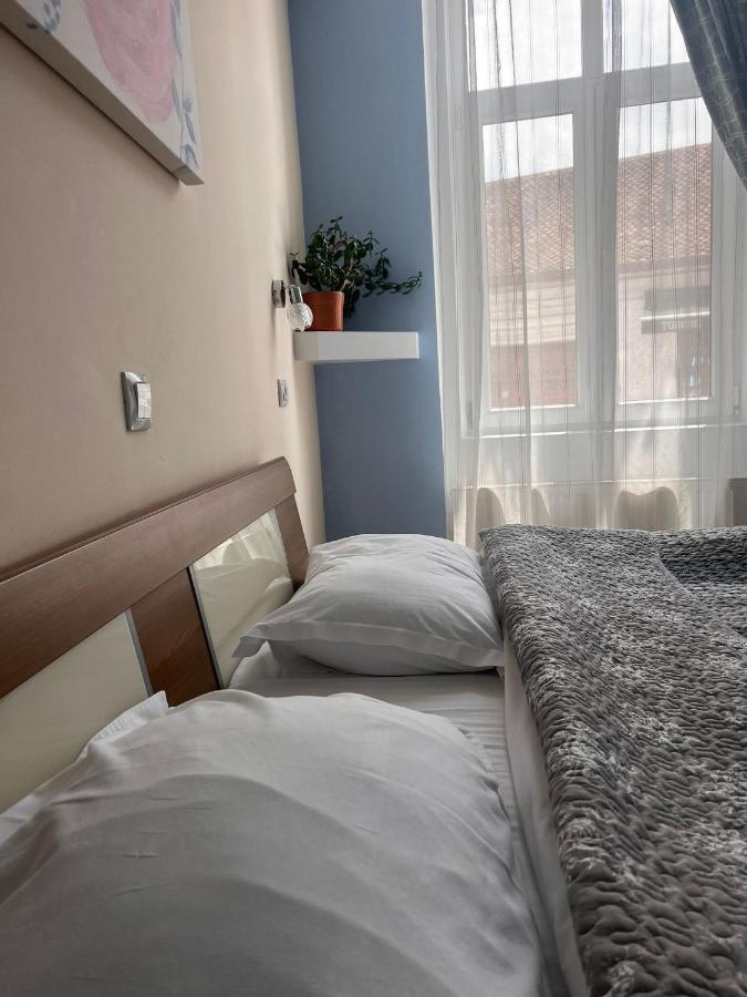 Pension Old City Брашов Екстер'єр фото